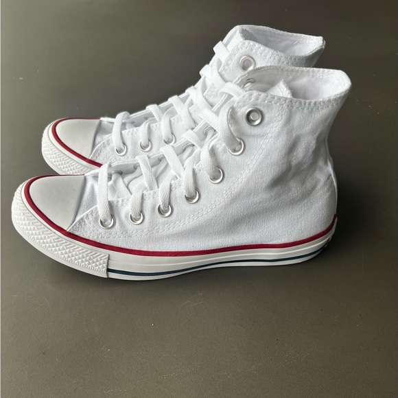 White Chuck Taylor All Star Converse - Picture 5 of 7